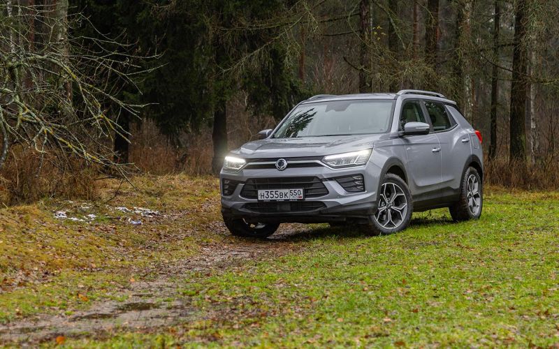 
            Проще — не значит хуже. Мы испытали корейский кроссовер KGM Korando
        