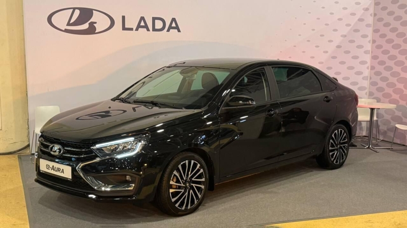 В Минпромторге рассказали о прогнозе продаж новых авто в этом году 