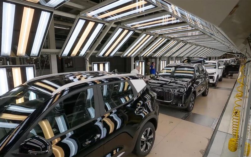 Как собирают кроссоверы Tenet на экс-заводе VW в России. Это надо видеть